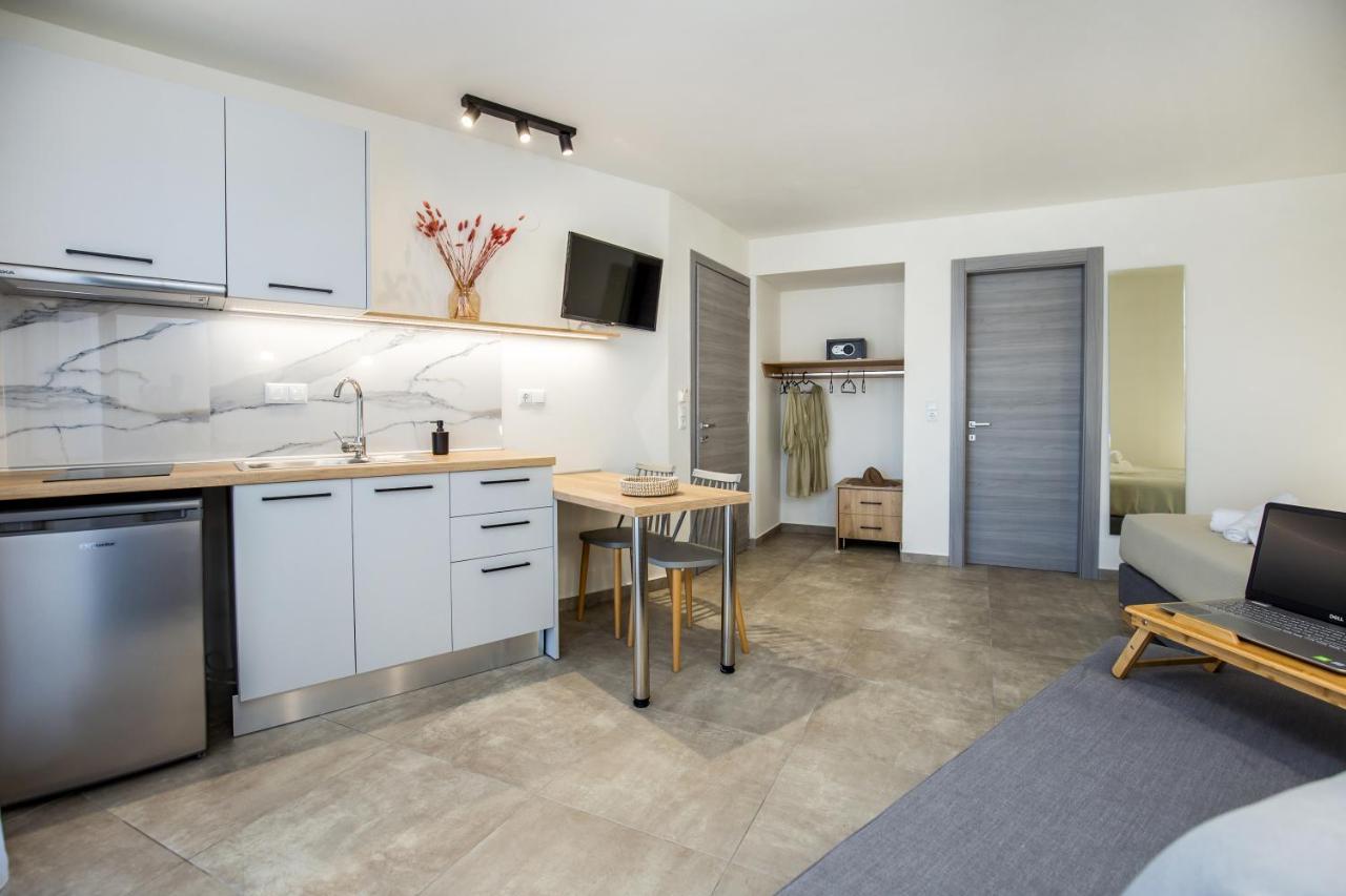 Alla Strada - Micro Suites Лименария Екстериор снимка