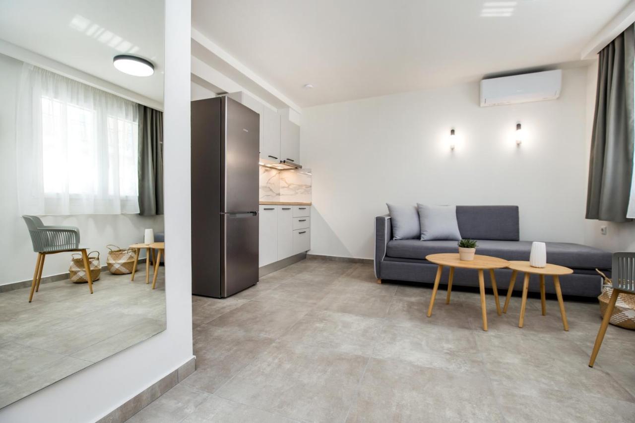 Alla Strada - Micro Suites Лименария Екстериор снимка