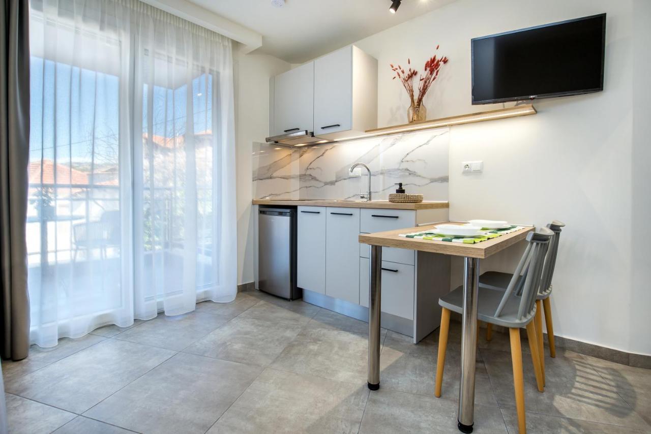 Alla Strada - Micro Suites Лименария Екстериор снимка