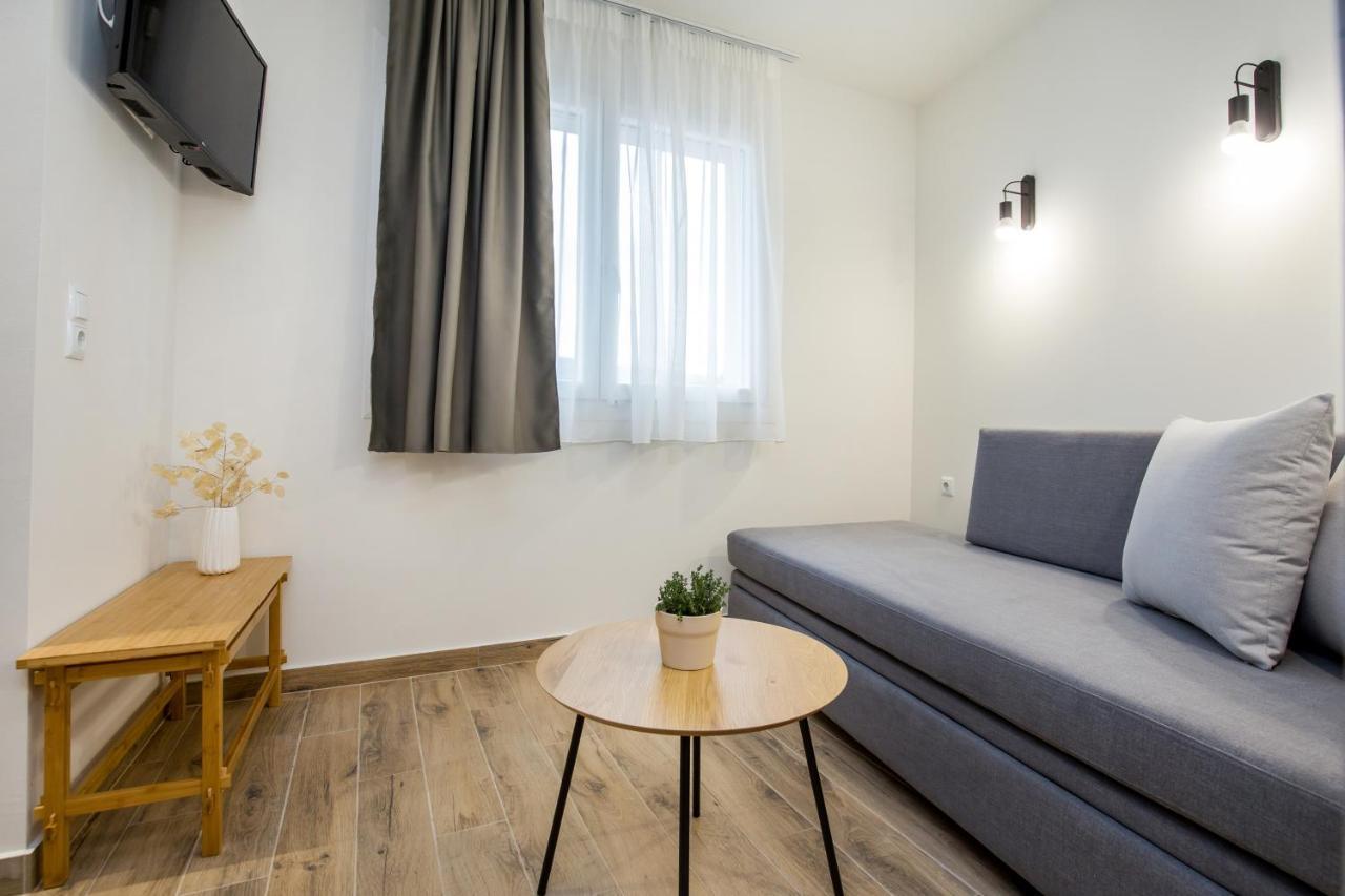 Alla Strada - Micro Suites Лименария Екстериор снимка